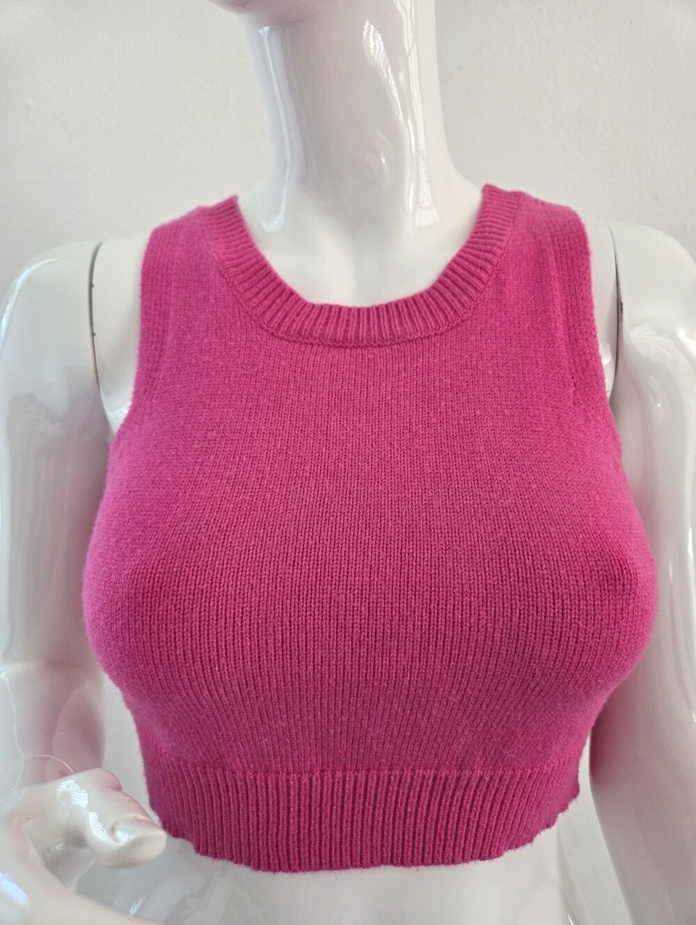 Hot Pink Knit Sleeveless Crop Top Vest Size Small - Picture 3 of 14
